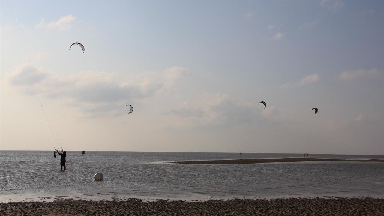 Beste Bedingungen für Kite Surfer Beste Bedingungen für Kite Surfer